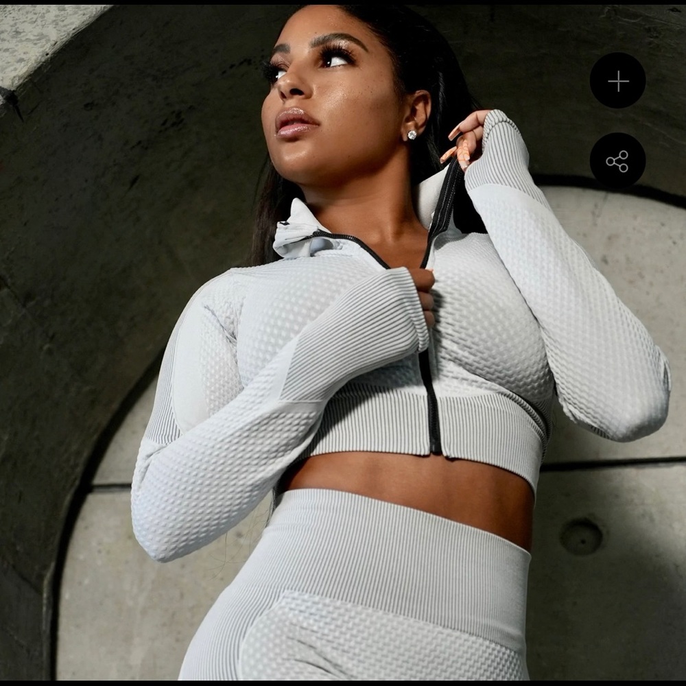 Size: S Candice CountMeIn Body Contour Long Sleeve Active Set